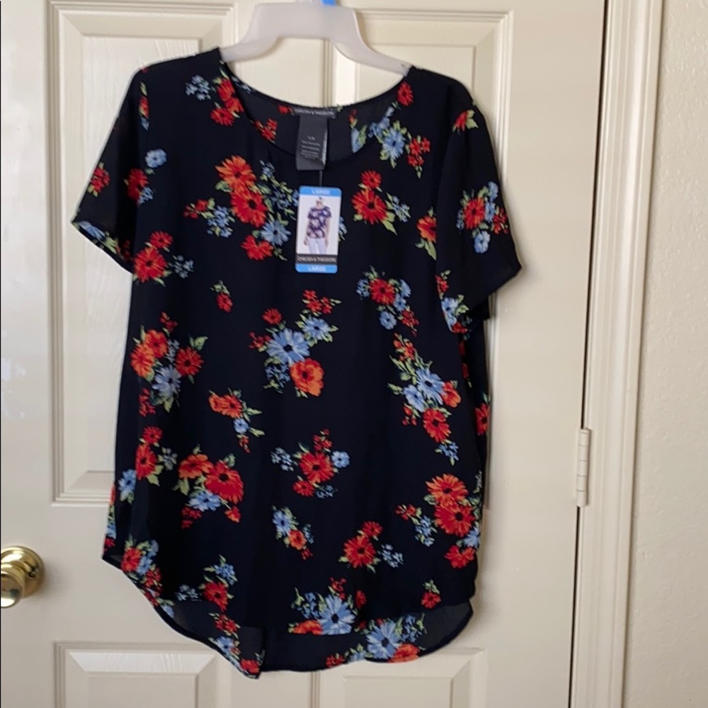 BNWT CHELSEA & THEODORE high low printed tops SIZE #L
